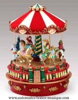 Man&egrave;ges musicaux miniatures en polystone Man&egrave;ge musical miniature : carrousel miniature avec chevaux