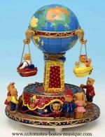 Man&egrave;ges musicaux miniatures en polystone Man&egrave;ge musical miniature : man&egrave;ge globe terrestre