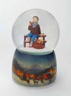 Boules à neige musicales de Noël disponibles sur commande (nous contacter) Boule à neige musicale de Noël avec globe en verre et Olentzero, personnage basque
