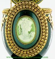 Oeufs musicaux en v&eacute;ritable coquille d oeuf de style faberg&eacute; Oeuf musical en v&eacute;ritable coquille d'oeuf de style Faberg&eacute; : oeuf avec cam&eacute;e
