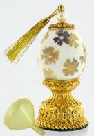 Oeufs non musicaux de style Faberg&eacute; en v&eacute;ritable coquille d'oeuf Oeuf de caille &agrave; parfum non musical de type Faberg&eacute; avec entonnoir et pipette