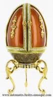 Oeufs non musicaux de style Faberg&eacute; en v&eacute;ritable coquille d'oeuf Oeuf non musical de type Faberg&eacute; : oeuf icone orthodoxe en v&eacute;ritable coquille d'oeuf