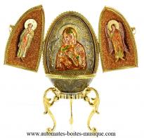 Oeufs non musicaux de style Faberg&eacute; en v&eacute;ritable coquille d'oeuf Oeuf non musical de type Faberg&eacute; : oeuf icone orthodoxe en v&eacute;ritable coquille d'oeuf