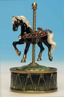 Chevaux musicaux miniatures Cheval musical miniature anim&eacute; en &eacute;mail : cheval musical noir