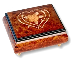 Bo&icirc;tes &agrave; bagues musicales en bois naturel Bo&icirc;te &agrave; bagues musicale de 18 lames : bo&icirc;te &agrave; bagues avec marqueterie 2 coeurs
