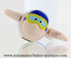 Automates humains nageurs Automate humain nageur : automate nageur avec bonnet de bain bleu