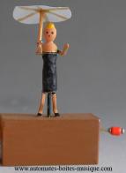 Automates de magie, automates truqu&eacute;s miniaturis&eacute;s Automate de magie miniaturis&eacute;, automate truqu&eacute; miniaturis&eacute; : "Val&eacute;rie la transformiste"