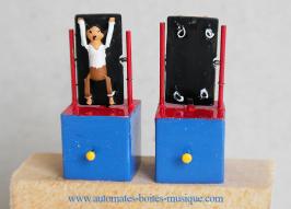 Automates de magie, automates truqu&eacute;s miniaturis&eacute;s Automate de magie miniaturis&eacute;, automate truqu&eacute; miniaturis&eacute; : "Houdini la t&ecirc;te en bas"