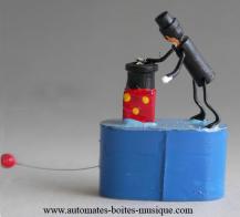 Automates de magie, automates truqu&eacute;s miniaturis&eacute;s Automate de magie miniaturis&eacute;, automate truqu&eacute; miniaturis&eacute; : "Le magicien au lapin"
