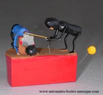 Automates de magie, automates truqu&eacute;s miniaturis&eacute;s Automate de magie miniaturis&eacute;, automate truqu&eacute; miniaturis&eacute; : "Ex&eacute;cution &agrave; la hache"