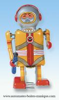 Jouets en m&eacute;tal, t&ocirc;le et fer blanc : robots m&eacute;caniques en m&eacute;tal Robot m&eacute;canique en m&eacute;tal, t&ocirc;le et fer blanc : robot m&eacute;canique scaphandrier jaune