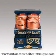 Ours automates musicaux Ours automates musicaux : ours automates dans une cuisini&egrave;re en porcelaine