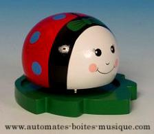 Jouets musicaux en bois Jouet musical en bois : jouet musical coccinelle