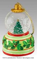 Boules &agrave; neige musicales pour sapins de No&euml;l Boule &agrave; neige musicale pour sapin de No&euml;l Mr Christmas : boule &agrave; neige musicale avec sapin de No&euml;l