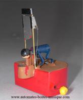 Automates de magie, automates truqu&eacute;s miniaturis&eacute;s Automate de magie miniaturis&eacute;, automate truqu&eacute; miniaturis&eacute; : ex&eacute;cution &agrave; la guillotine