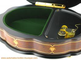 Bo&icirc;tes &agrave; bijoux musicales en bois naturel fabriqu&eacute;es en Italie (18 et 30 lames) Bo&icirc;te &agrave; bijoux musicale en bois naturel : bo&icirc;te &agrave; bijoux musicale de forme ovale