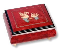 Bo&icirc;tes &agrave; bagues musicales teint&eacute;es Bo&icirc;te &agrave; bagues musicale : bo&icirc;te &agrave; bagues avec marqueterie 2 cygnes