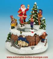 Bo&icirc;tes &agrave; musique anim&eacute;es avec p&egrave;res No&euml;l Bo&icirc;te &agrave; musique anim&eacute;e de No&euml;l avec P&egrave;re No&euml;l : bo&icirc;te &agrave; musique avec P&egrave;re No&euml;l et enfants