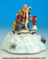 Bo&icirc;tes &agrave; musique anim&eacute;es avec p&egrave;res No&euml;l Bo&icirc;te &agrave; musique anim&eacute;e de No&euml;l avec P&egrave;re No&euml;l : bo&icirc;te &agrave; musique avec P&egrave;re No&euml;l et enfants