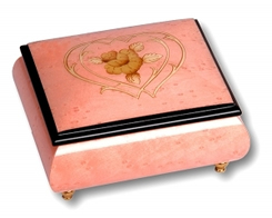 Bo&icirc;tes &agrave; bagues musicales teint&eacute;es Bo&icirc;te &agrave; bagues musicale de 18 lames : bo&icirc;te &agrave; bagues rose marqueterie 2 coeurs
