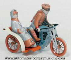 Jouets m&eacute;caniques en m&eacute;tal Jouet m&eacute;canique en m&eacute;tal de collection : jouet m&eacute;canique side-car