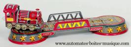 Jouets m&eacute;caniques en m&eacute;tal Jouet m&eacute;canique en m&eacute;tal de collection : jouet m&eacute;canique train traversant un pont