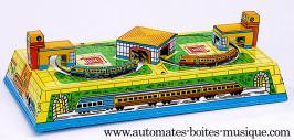Jouets m&eacute;caniques en m&eacute;tal Jouet m&eacute;canique en m&eacute;tal de collection : jouet m&eacute;canique gare ferroviaire