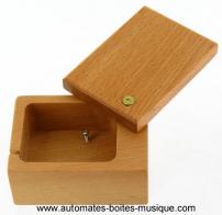 Bo&icirc;tes en bois ou en carton pour m&eacute;canismes &agrave; manivelle Bo&icirc;te en bois vernis : bo&icirc;te en bois pour m&eacute;canisme musical &agrave; manivelle
