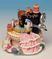 Jouets musicaux en porcelaine/polystone Jouet musical en polystone : jouet automate musical avec chats