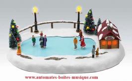 Man&egrave;ges musicaux miniatures haut de gamme Man&egrave;ge musical miniature Mr Christmas : man&egrave;ge musical repr&eacute;sentant une sc&egrave;ne hivernal "Piste de patinage"