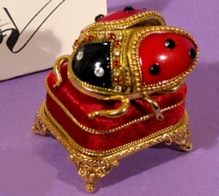 Oeufs musicaux en v&eacute;ritable coquille d oeuf de style faberg&eacute; Oeuf musical : oeuf musical en v&eacute;ritable coquille d'oeuf de style Faberg&eacute;