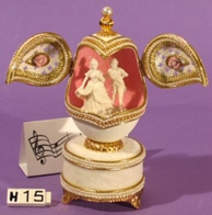 Oeufs musicaux en v&eacute;ritable coquille d oeuf de style faberg&eacute; Oeuf musical : oeuf musical en v&eacute;ritable coquille d'oeuf de style Faberg&eacute;