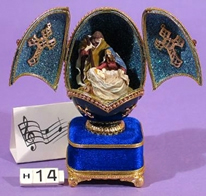 Oeufs musicaux en v&eacute;ritable coquille d oeuf de style faberg&eacute; Oeuf musical en v&eacute;ritable coquille d'oeuf de style Faberg&eacute; : oeuf avec sainte famille