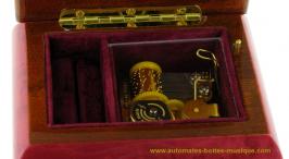 Bo&icirc;tes &agrave; bagues musicales traditionnelles &eacute;conomiques Bo&icirc;te &agrave; bagues musicale rose : bo&icirc;te &agrave; bagues avec marqueterie instruments de musique
