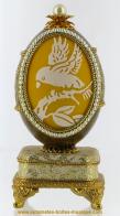 Oeufs musicaux en v&eacute;ritable coquille d'oeuf de style Faberg&eacute; Oeuf musical de style Faberg&eacute; en v&eacute;ritable coquille d'oeuf : oeuf musical avec oiseau