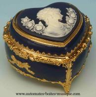 Bo&icirc;tes &agrave; musique en m&eacute;tal et porcelaine Bo&icirc;te &agrave; musique de 18 lames en m&eacute;tal et porcelaine : bo&icirc;te &agrave; musique bleu marine
