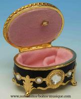Bo&icirc;tes &agrave; musique en m&eacute;tal et porcelaine Bo&icirc;te &agrave; musique de 18 lames en m&eacute;tal : bo&icirc;te &agrave; musique avec cristaux