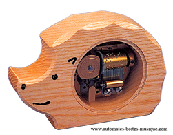 Bo&icirc;tes &agrave; musique animaux en bois Bo&icirc;te &agrave; musique en bois avec m&eacute;canisme musical suisse : bo&icirc;te &agrave; musique avec h&eacute;risson