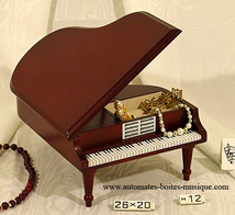 Instruments de musique miniature en bois Instrument de musique miniature : bo&icirc;te &agrave; musique piano &agrave; queue