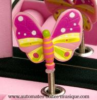 Bo&icirc;tes &agrave; bijoux musicales avec animaux Bo&icirc;te &agrave; bijoux musicale Trousselier : bo&icirc;te Trousselier avec papillon