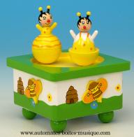 Bo&icirc;tes &agrave; musique pour la petite enfance Bo&icirc;te &agrave; musique anim&eacute;e pour enfants : bo&icirc;te &agrave; musique avec abeilles dansantes