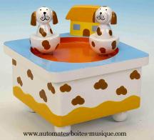 Bo&icirc;tes &agrave; musique pour la petite enfance Bo&icirc;te &agrave; musique anim&eacute;e pour enfants : bo&icirc;te &agrave; musique avec chiens
