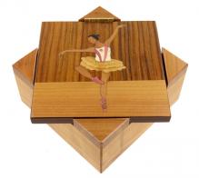 Boîtes à musique traditionnelles fabriquées en France Boîte à musique en bois avec marqueterie traditionnelle: boîte à musique avec ballerine avec tutu