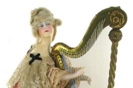 Automates vendus Automate musical traditionnel des années 1980: automate harpiste