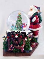 Boules à neige musicales de Noël disponibles sur commande (nous contacter) Boule à neige musicale de Noël avec globe en verre, scène de vente de sapins de Noël et grand Père Noël