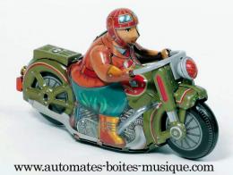 Jouets mécaniques en métal, tôle ou fer blanc Jouet mécanique en métal de collection : jouet mécanique moto verte