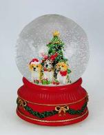 Boules à neige musicales de Noël disponibles sur commande (nous contacter) Boule à neige musicale de Noël avec globe en verre et scène de chiens déguisé au pied d'un sapin de Noël