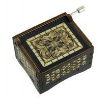 Boîtes à musique à manivelle en bois Boîte à musique à manivelle en bois sculpté et gravé avec dessin sur le thème de Vincent van Gogh (autoportrait)