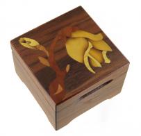 Boîtes à musique traditionnelles fabriquées en France Boîte à musique avec marqueterie traditionnelle : marqueterie tulipe