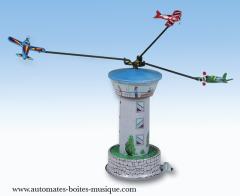 Jouets mécaniques en métal, tôle ou fer blanc Jouet mécanique en métal, tôle et fer blanc : jouet mécanique tour de contrôle avec avions